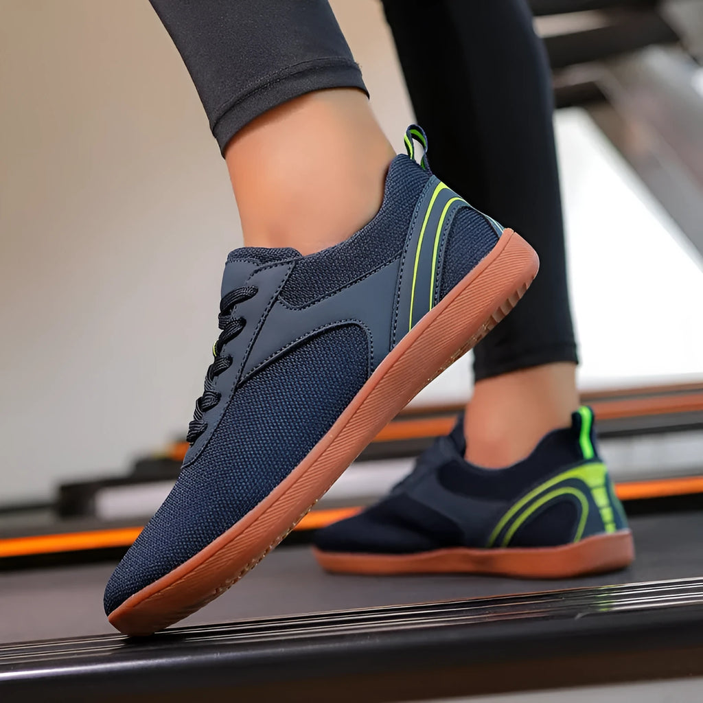 Sports casual board shoes with non-slip rubber sole, breathable mesh lining, low-top lace-up, available in multiple colours