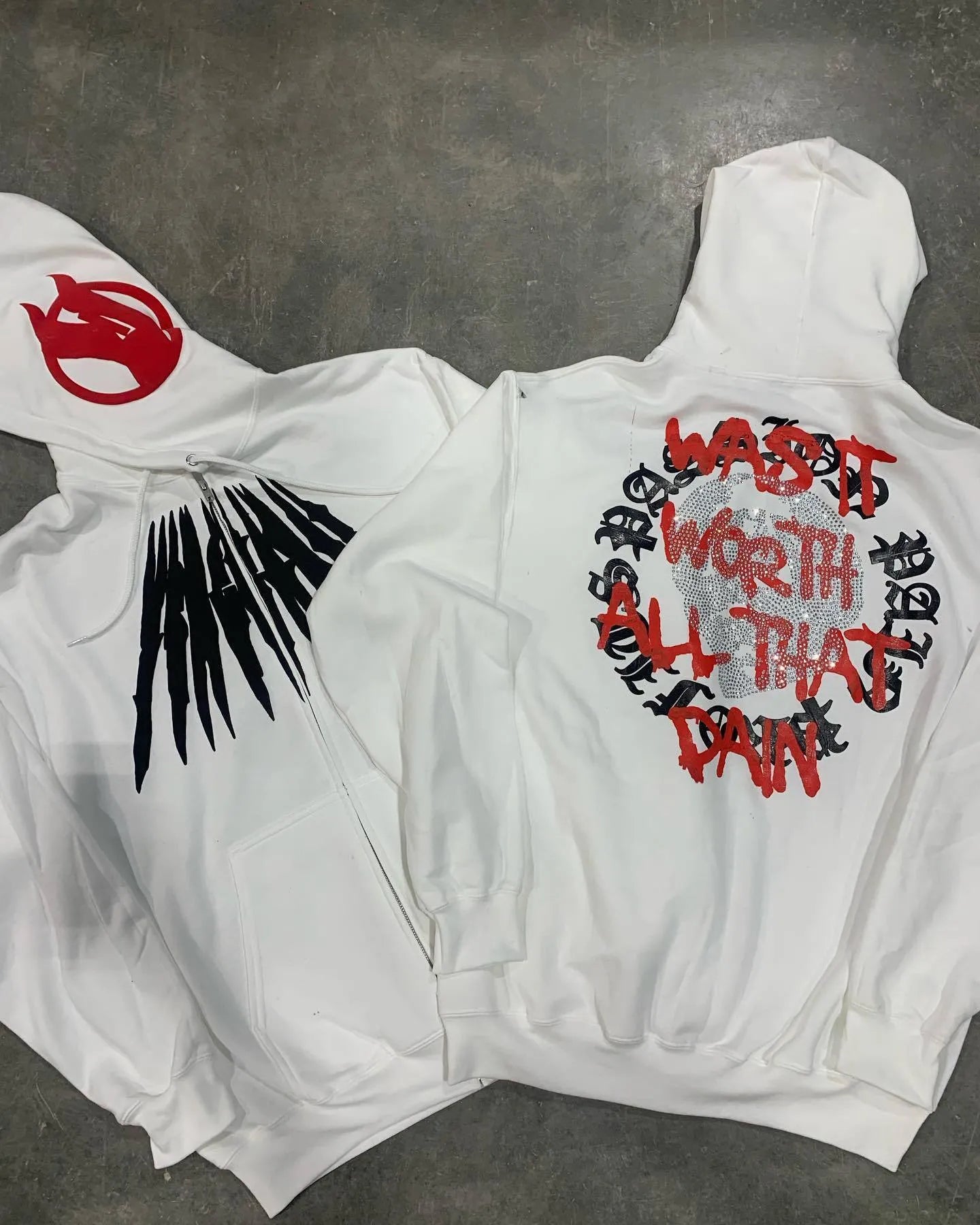Black and white printed skull pattern hooded sweatshirt with loose cardigan fit