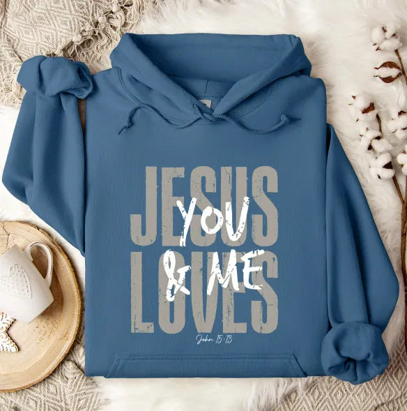 Hooded pullover leisure loose printed sweater in blue with long sleeves and a hood, front view