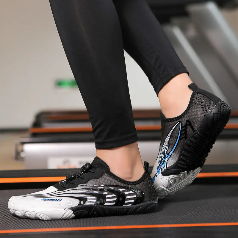 Men's and women's non-slip fitness sneakers with Lycra upper, rubber sole, low heel, available in 2026 White Blue colour