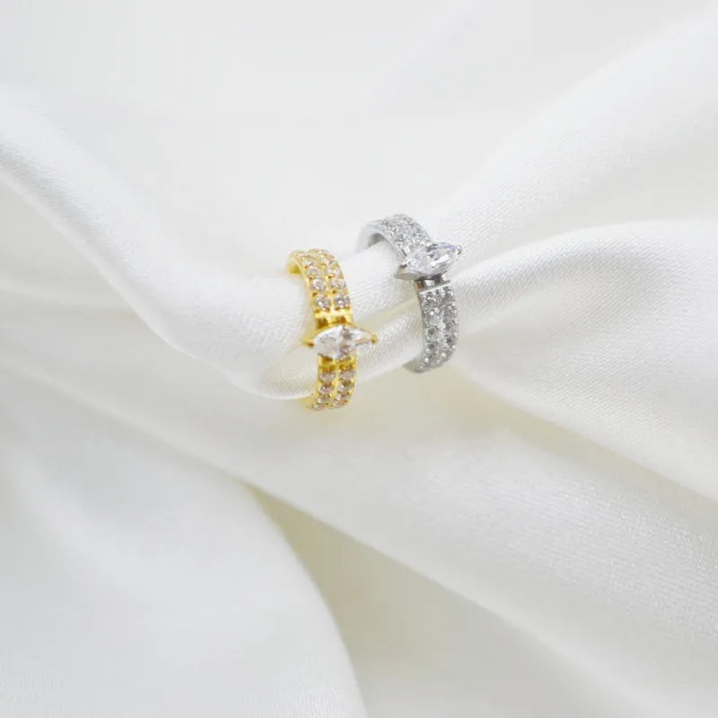 Titanium steel heart-shaped zircon earrings in gold or silver colour with 1.2x8mm measurements