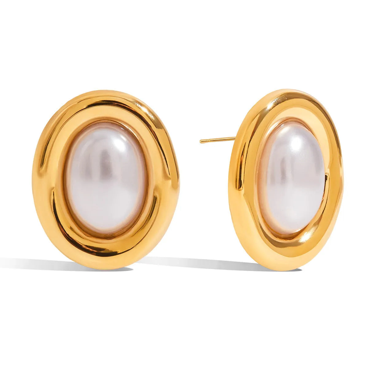 Close-up of women's stainless steel vintage pearl stud earrings with a 10mm white pearl.