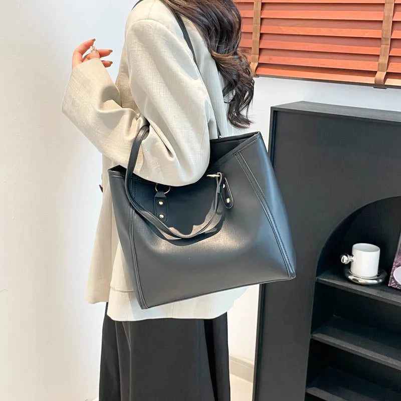 Korean style black PU leather women's shoulder underarm bag with square shape and adjustable strap
