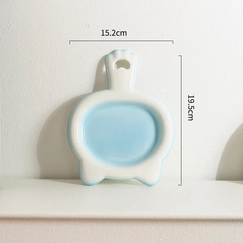Ceramic cat bowl in shallow design with non-stick glazed surface