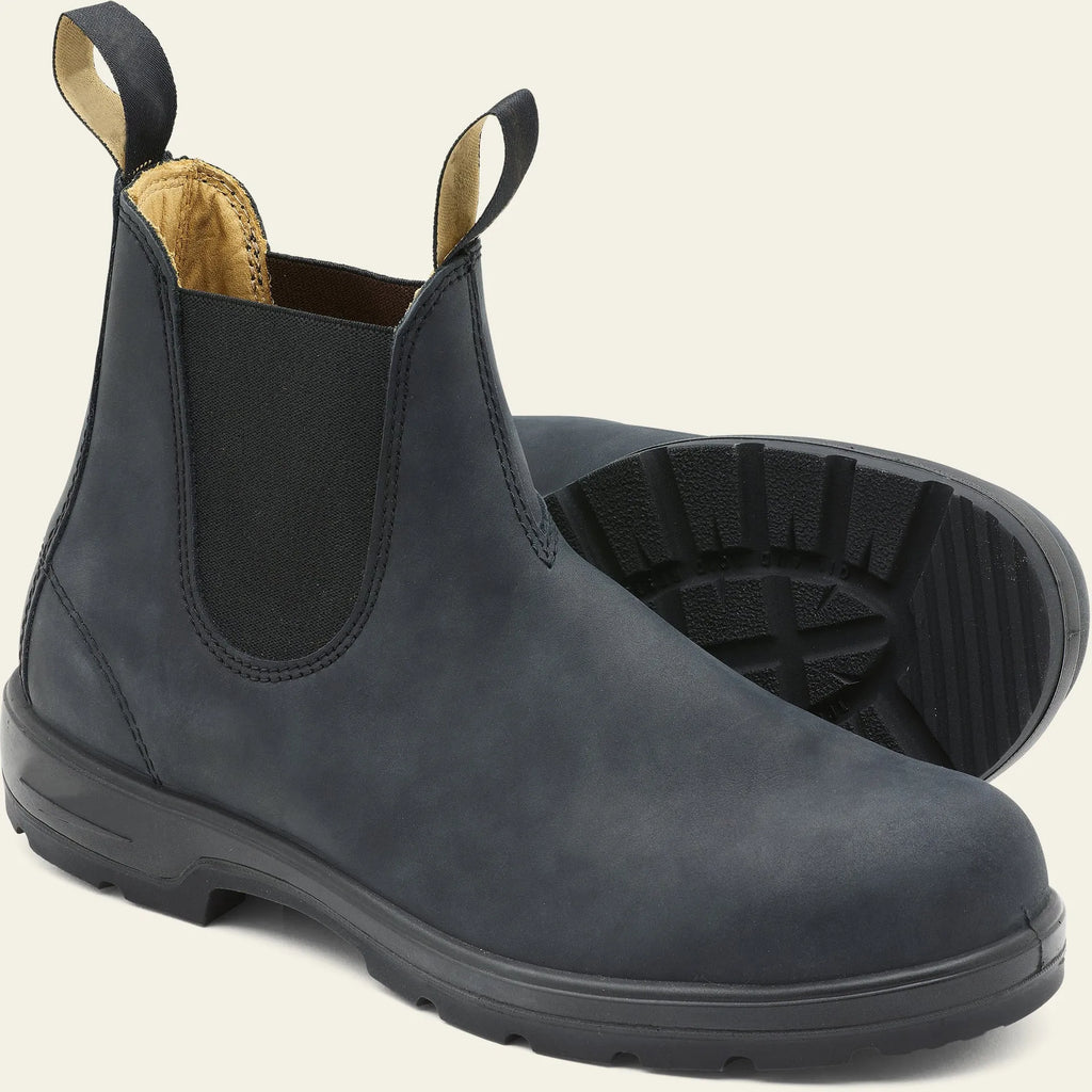 A pair of vintage-style unisex black Chelsea boots with a frosted artificial PU upper and a beef tendon sole.