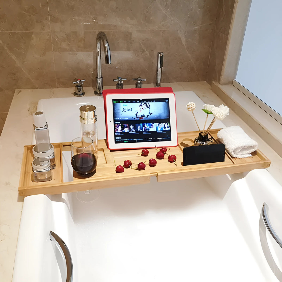 Bamboo bathtub tray rack retractable with single layer and European style for holding phablet