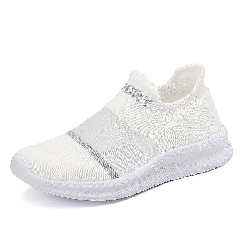 Breathable casual sports sock shoes in multiple colours with Flyknit upper and lace design.