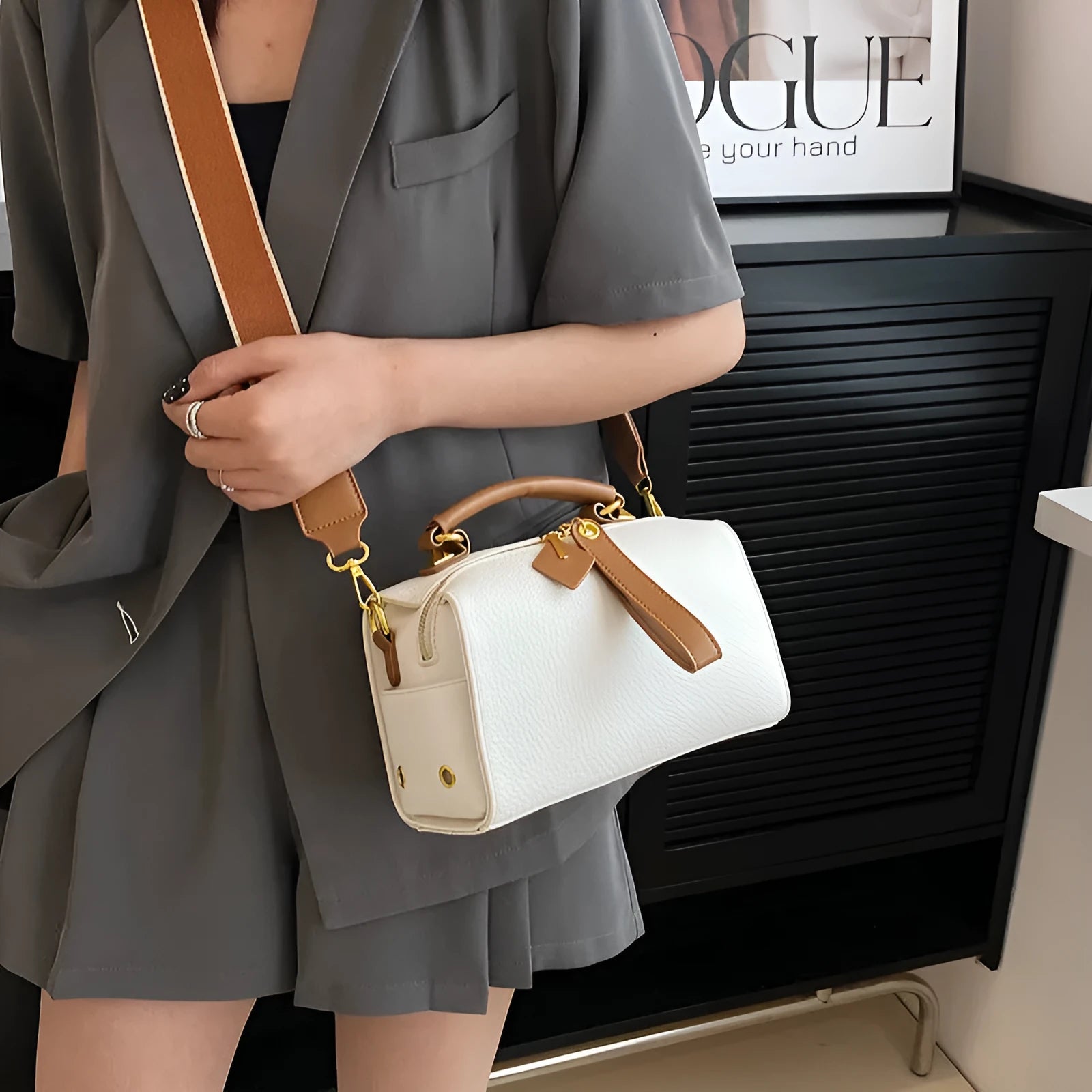 Summer all-matching shoulder messenger bag in PU with slit pocket and hand holding pillow design