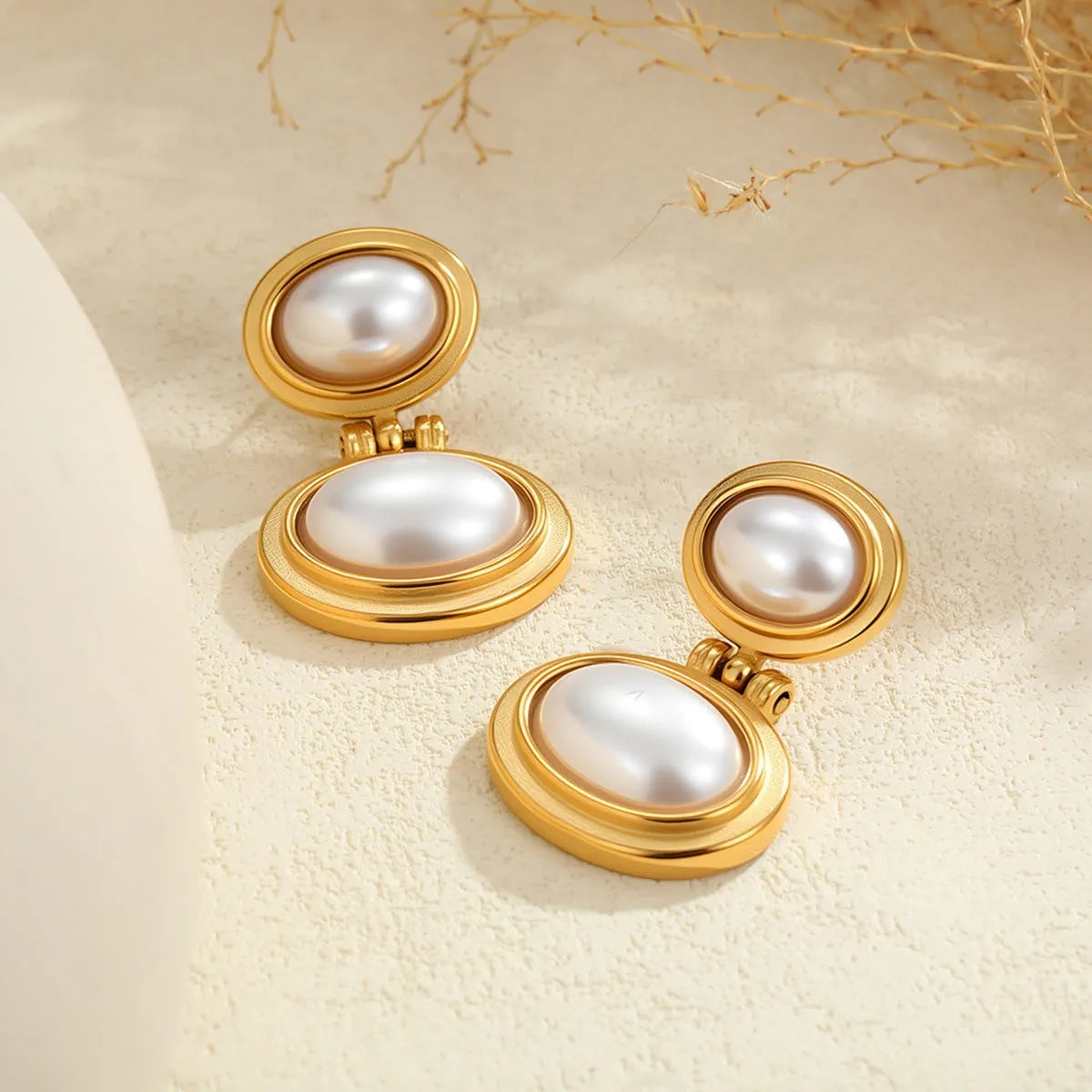 French retro stainless steel earrings with 18K marking, pearl and geometric ellipse shape, colour NMSE-J725-4